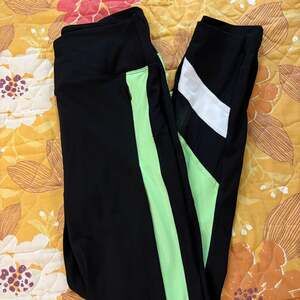 VS PINK Neon Ultimate Legging small